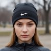 Nike czapka zimowa czarna logo unisex sportowa